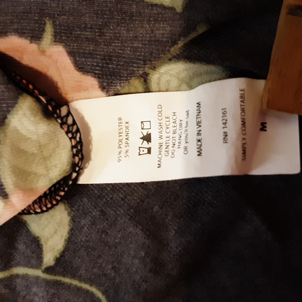 Lularoe Tunic - Picture 6 of 7